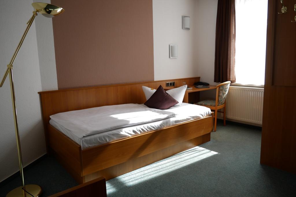 Hotel Garni Brauhof Niederwiesa Екстер'єр фото